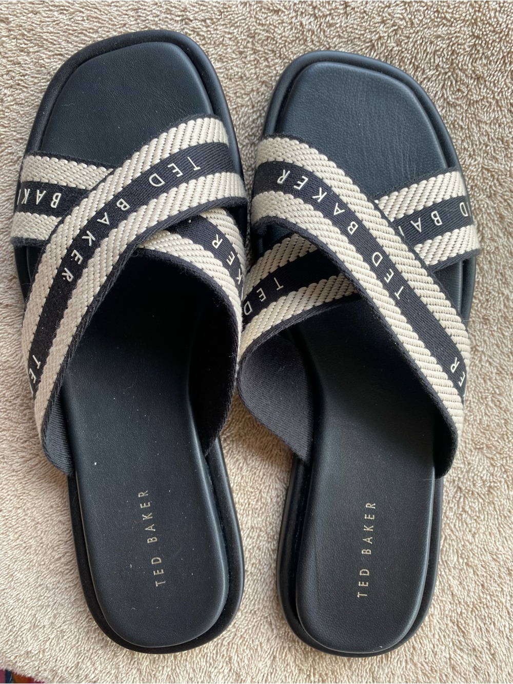 Ted Baker Ashly Black & Cream Webbing Slide Sandals Sz 8 like new